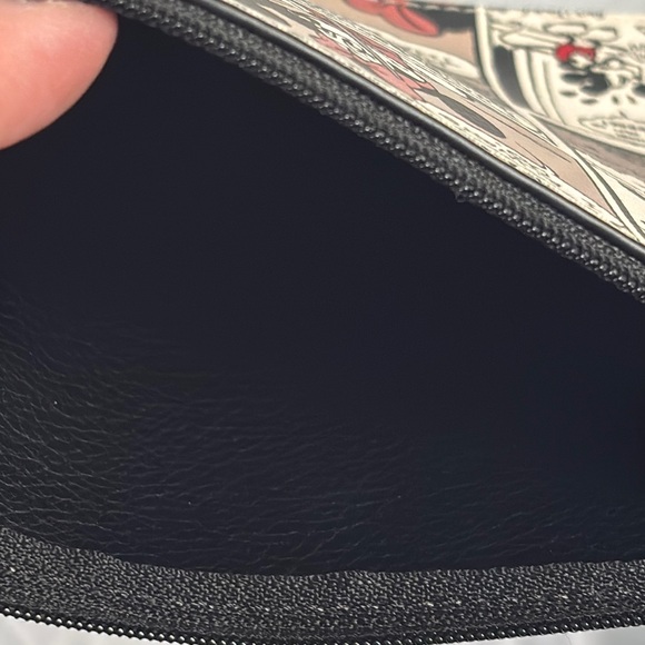 Kate Spade Mickey & Minnie Detachable Disney Wristlet Only - Picture 9 of 11